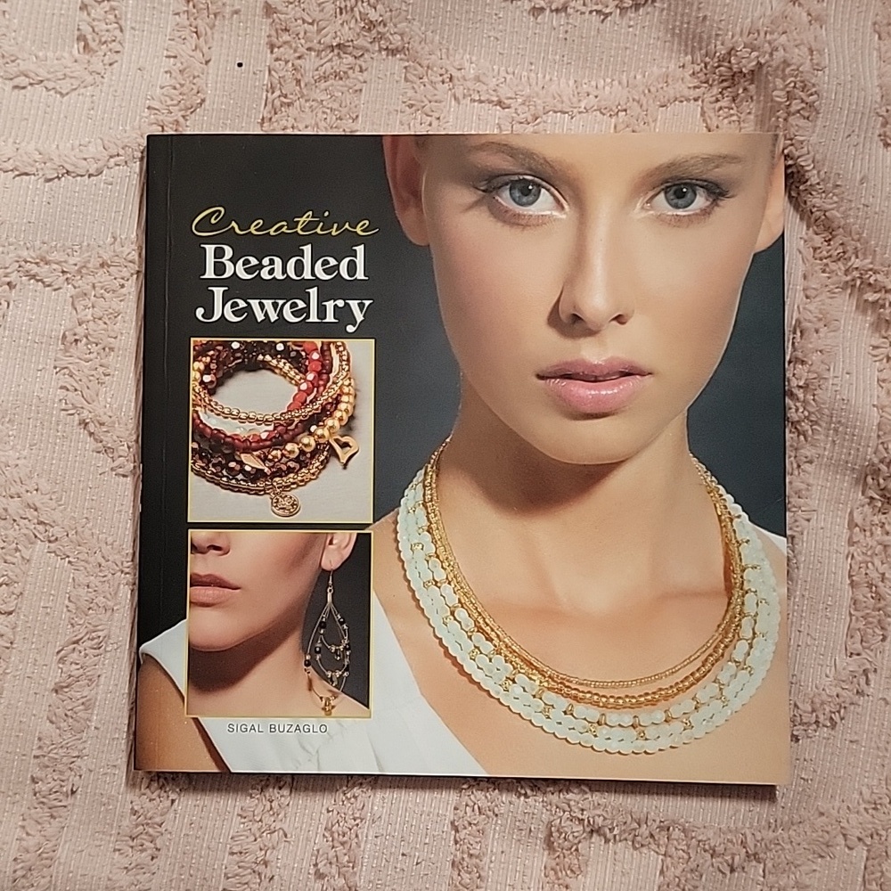 Creative Beaded Jewelry Book. NWT. 144 pages by Sigal Buzaglo.
